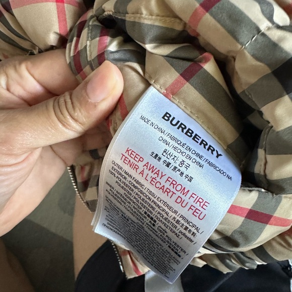 🔴 SOLD 🔴 Kids Burberry Puffer Jacket - Picture 13 of 13
